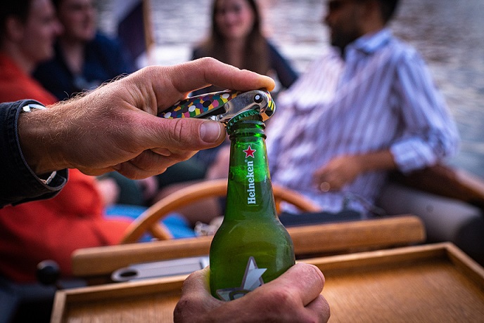 private boat tour with drinks
